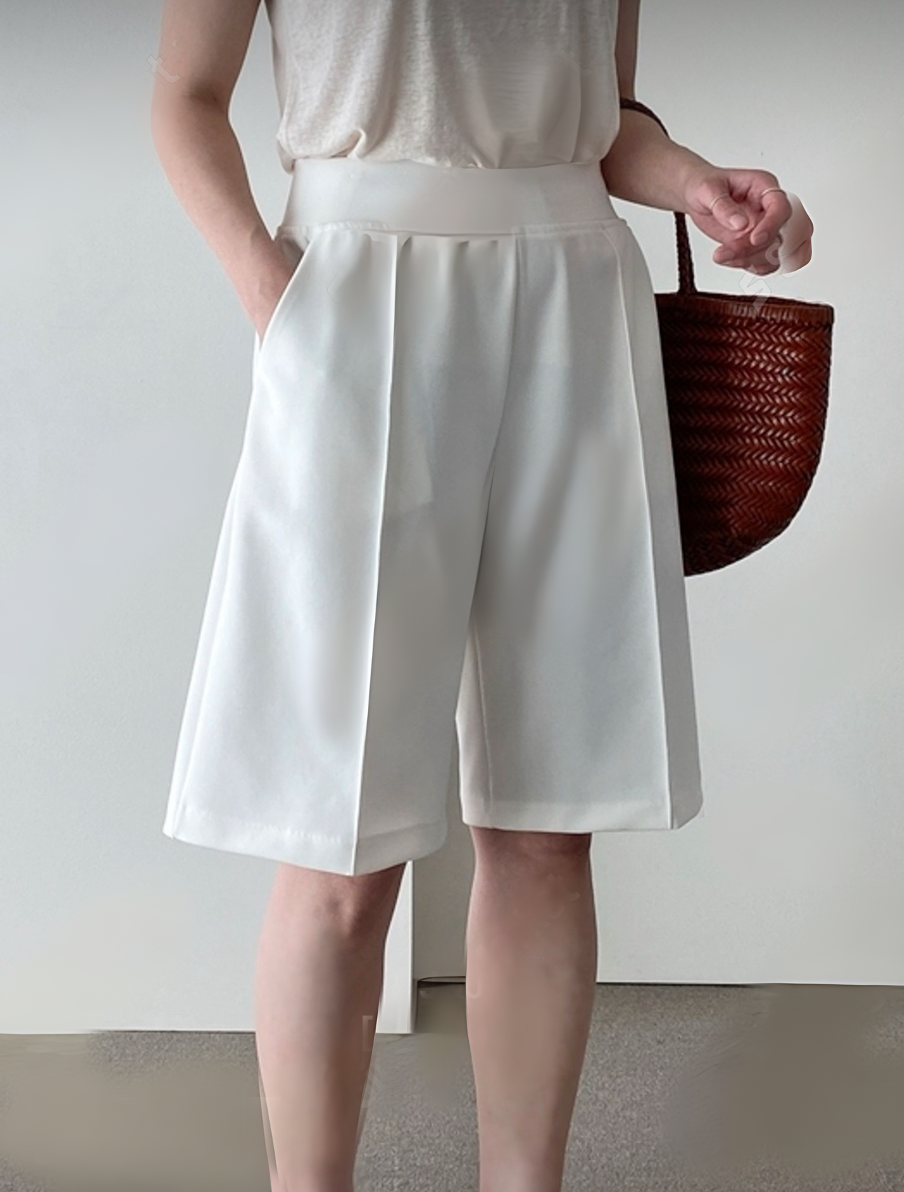 Pintuck Short Pants