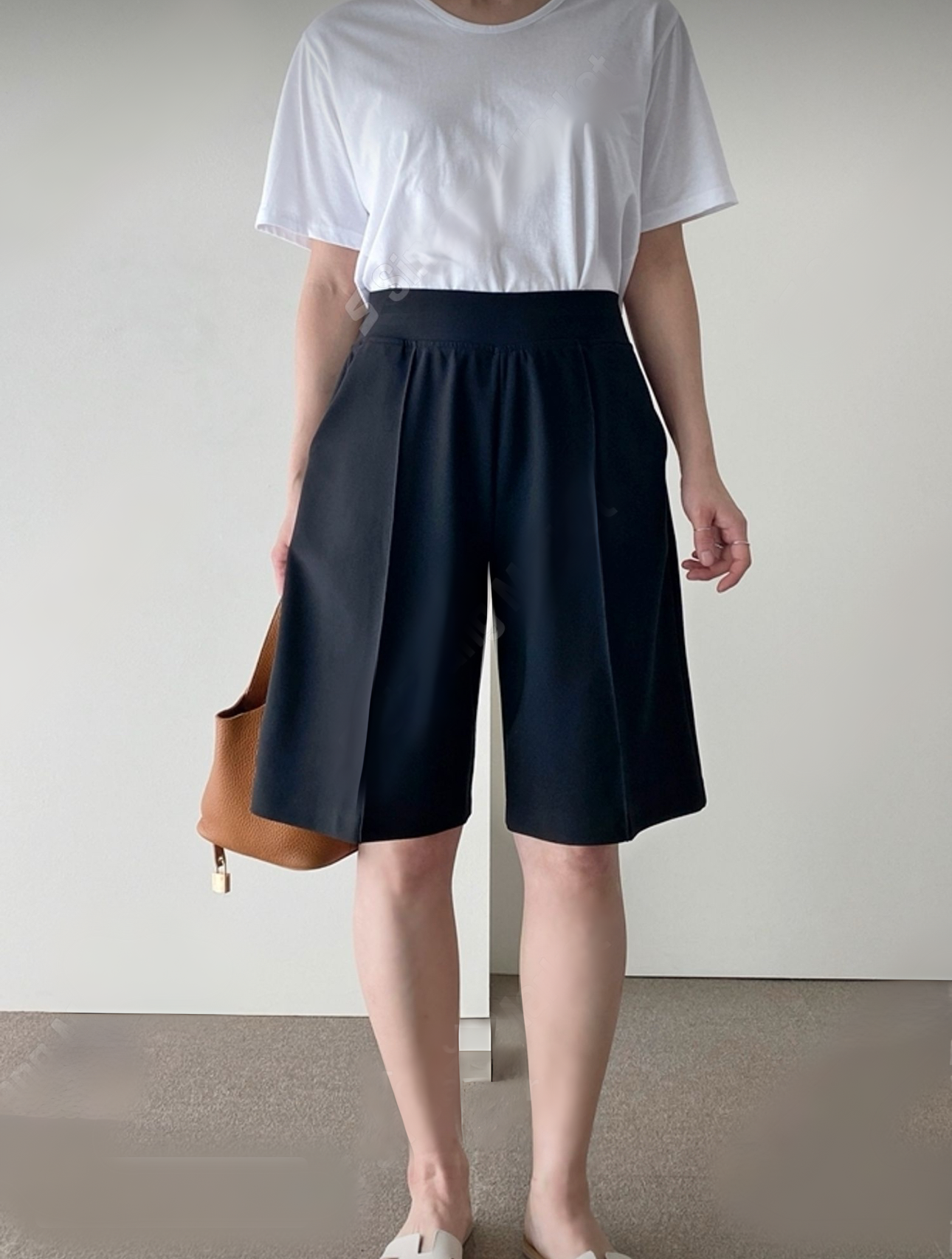 Pintuck Short Pants