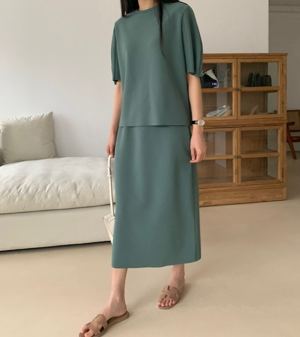Round Blouse Skirt Sets